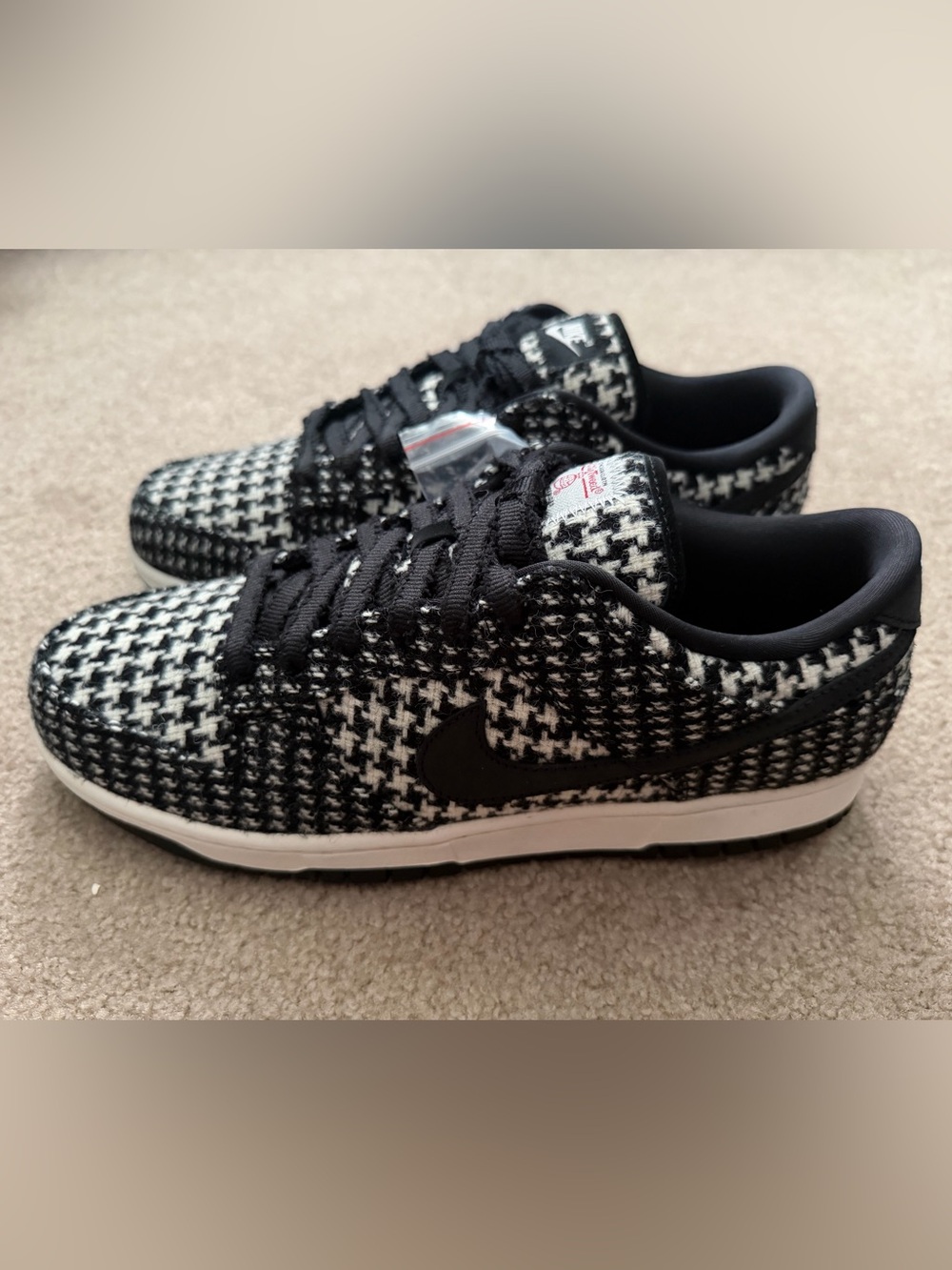 Nike Dunk / Harris Tweed collab